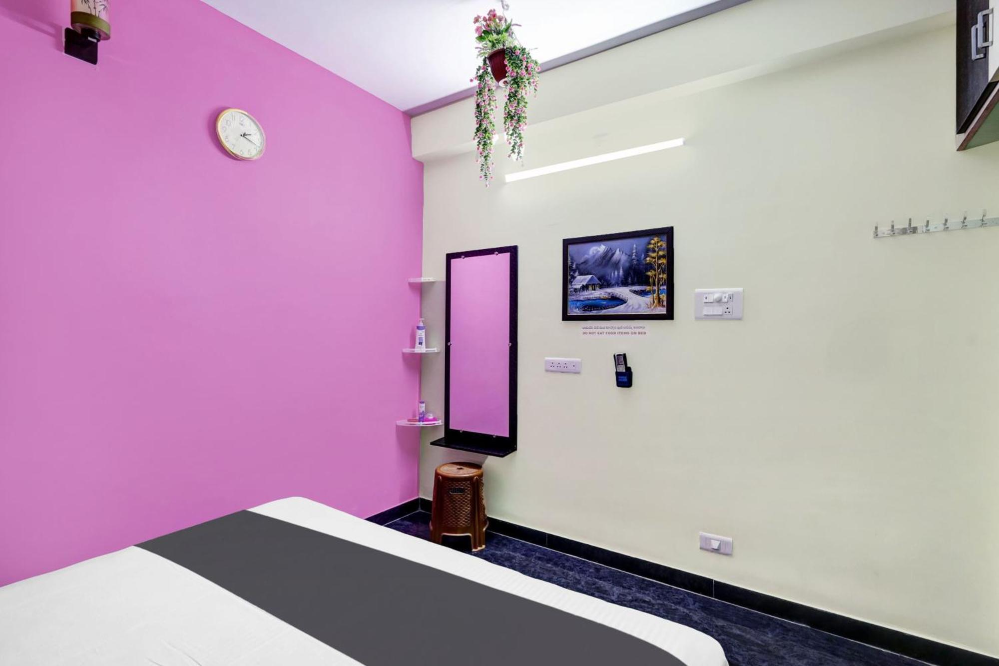 טירופאטי Sri Sakthi Home Stay - Beyond The Expectations- 10 To 15 Minutes Drive From Railway Station And Bus Station מראה חיצוני תמונה